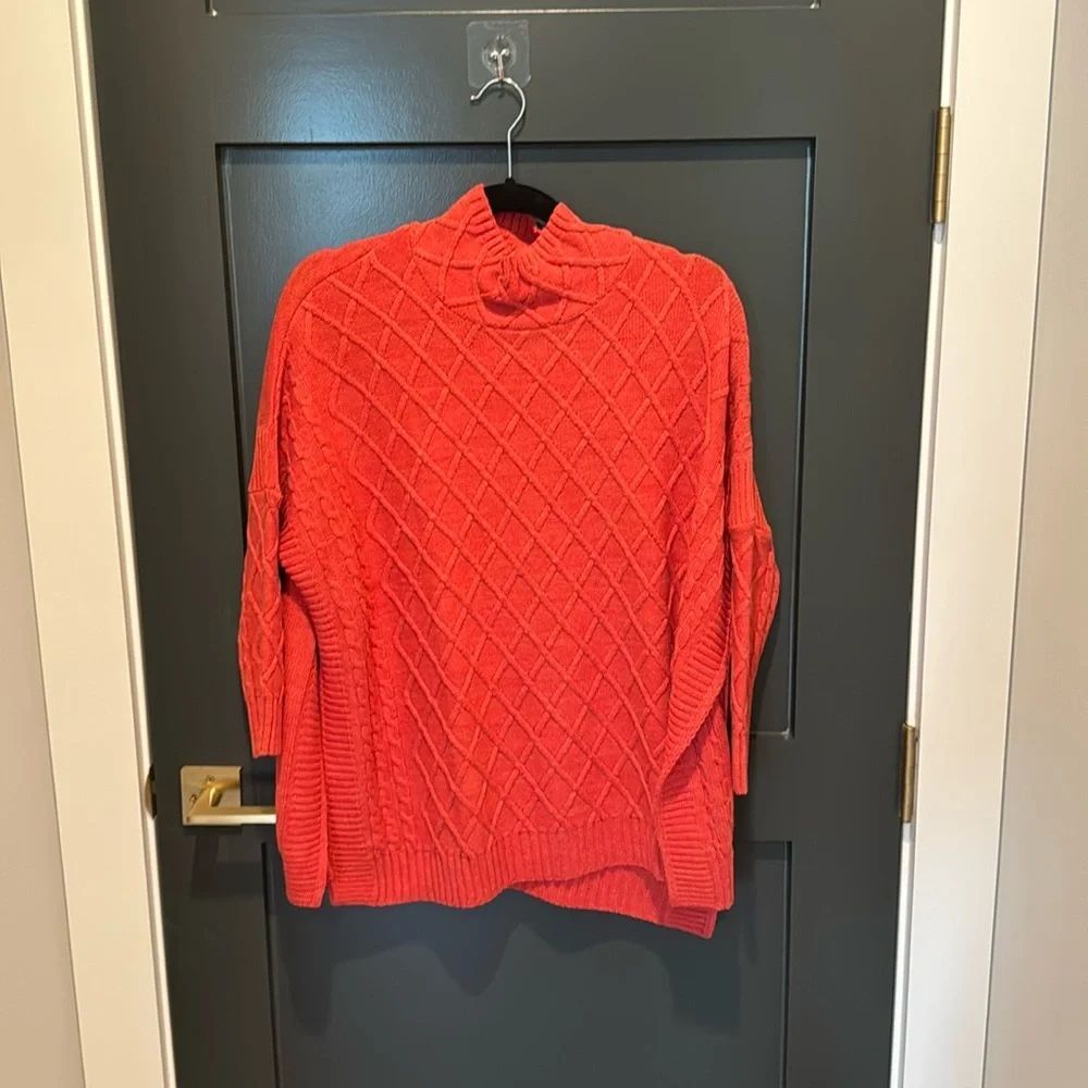 Mersea turtleneck sweater Size M never worn